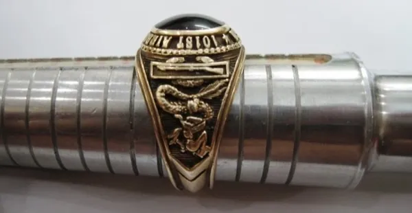 VIETNAM WAR - USA 10K GOLD 101ST AIRBORNE DIVISION RING