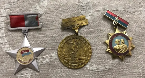 NVA VIETCONG 3 MEDALS ORIGINAL VC