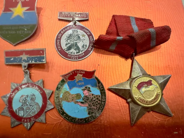 NVA NFL Vietcong Metal Pin Badge (9pcs)