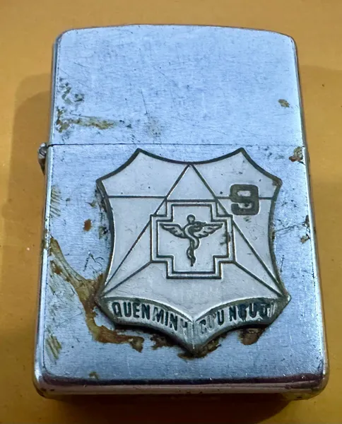 Vietnam War - US Military South Vietnam Medical Service “ Quen Minh Cuu Nuoc “Zippo Lighter