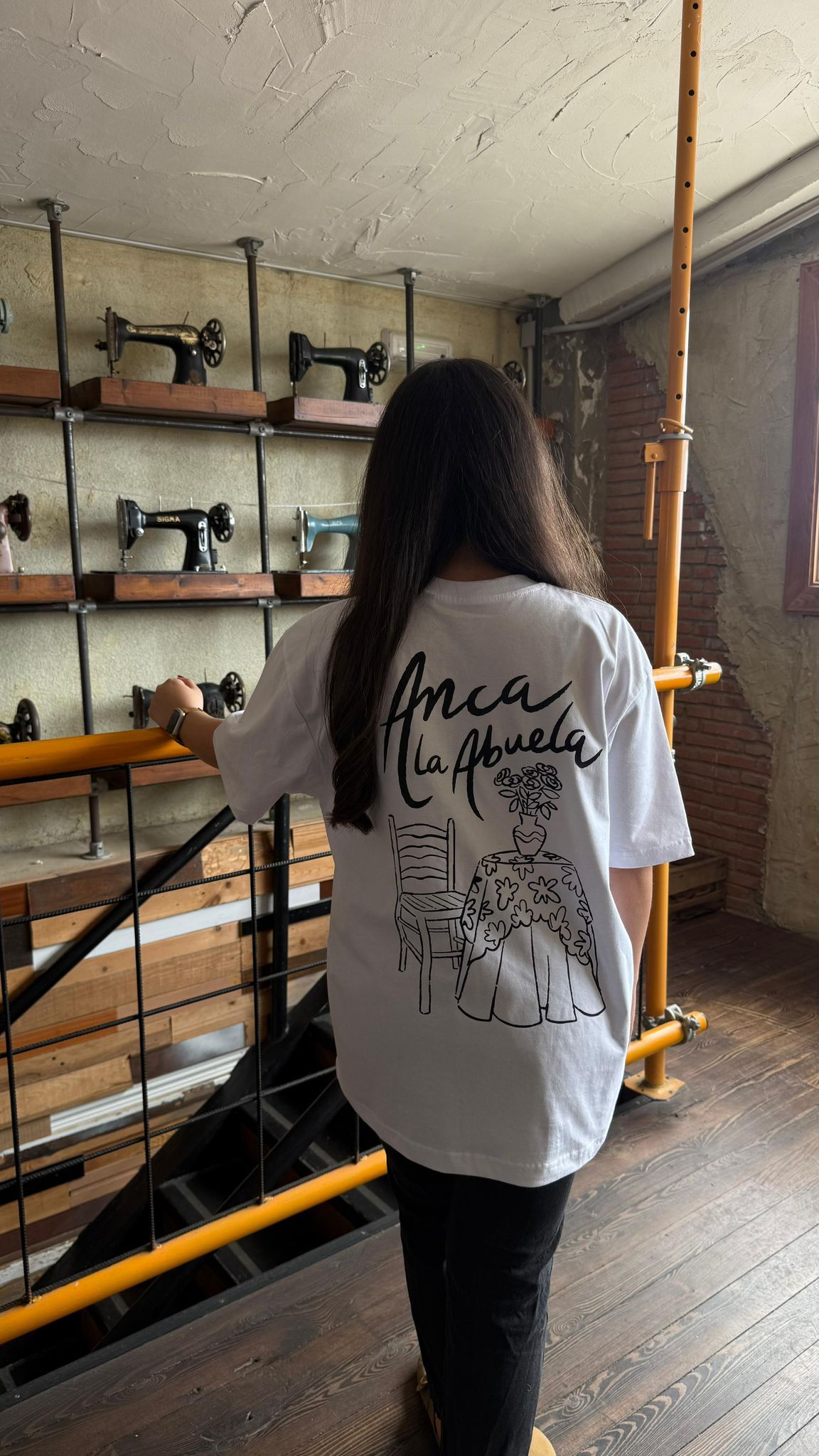 Camiseta "Anca la Abuela" x Haz Vida  