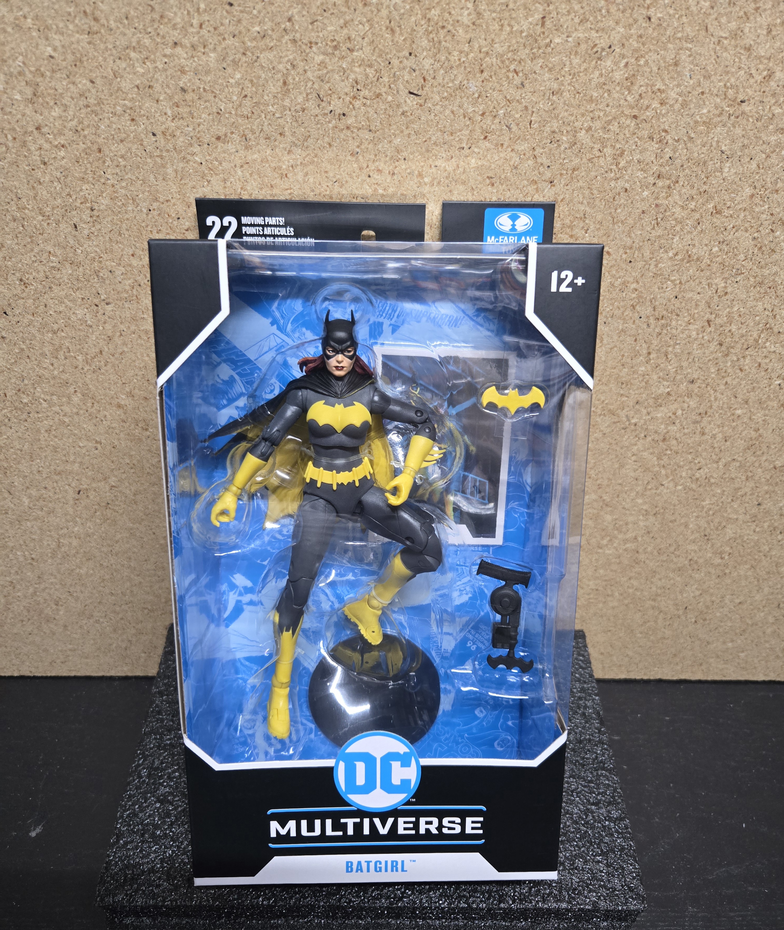 Dc Multiverse Batgirl Action Figure
