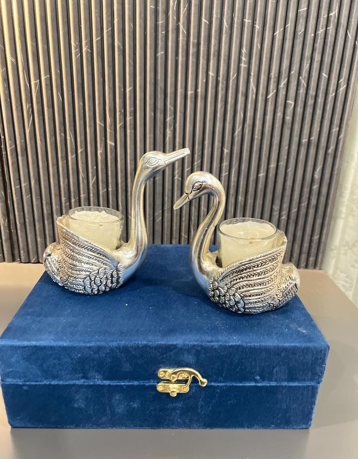 Silver Swan Tealight Holders Set of 2 With Candle And Gift Box