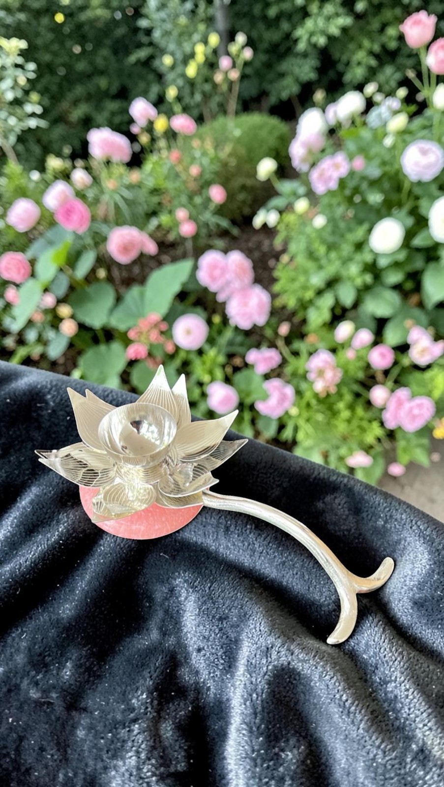 Lotus Flower Tea Light Holder With Valvet Box