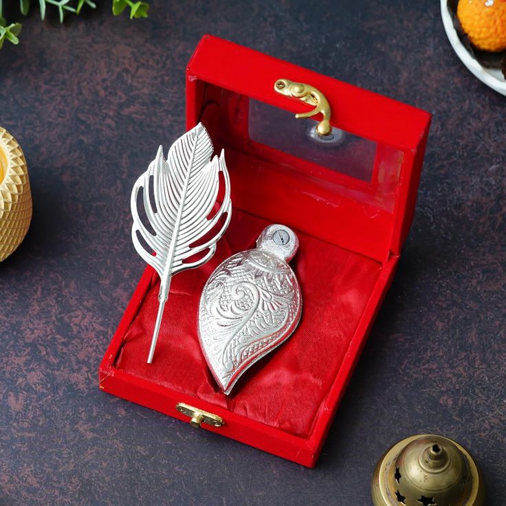 Silver Leaf Shaped Mauli Holder