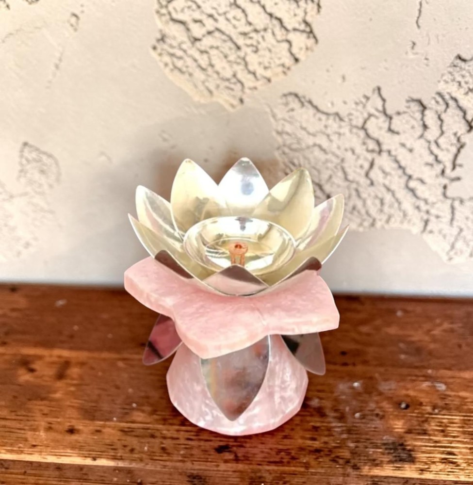 Resin Lotus Tealight Holder With Valvet Box