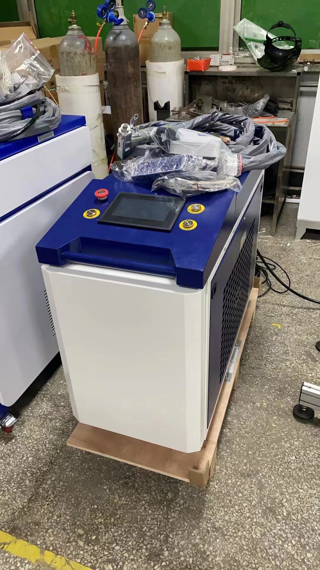1500W 2000W 3000W Laser Welding Machine