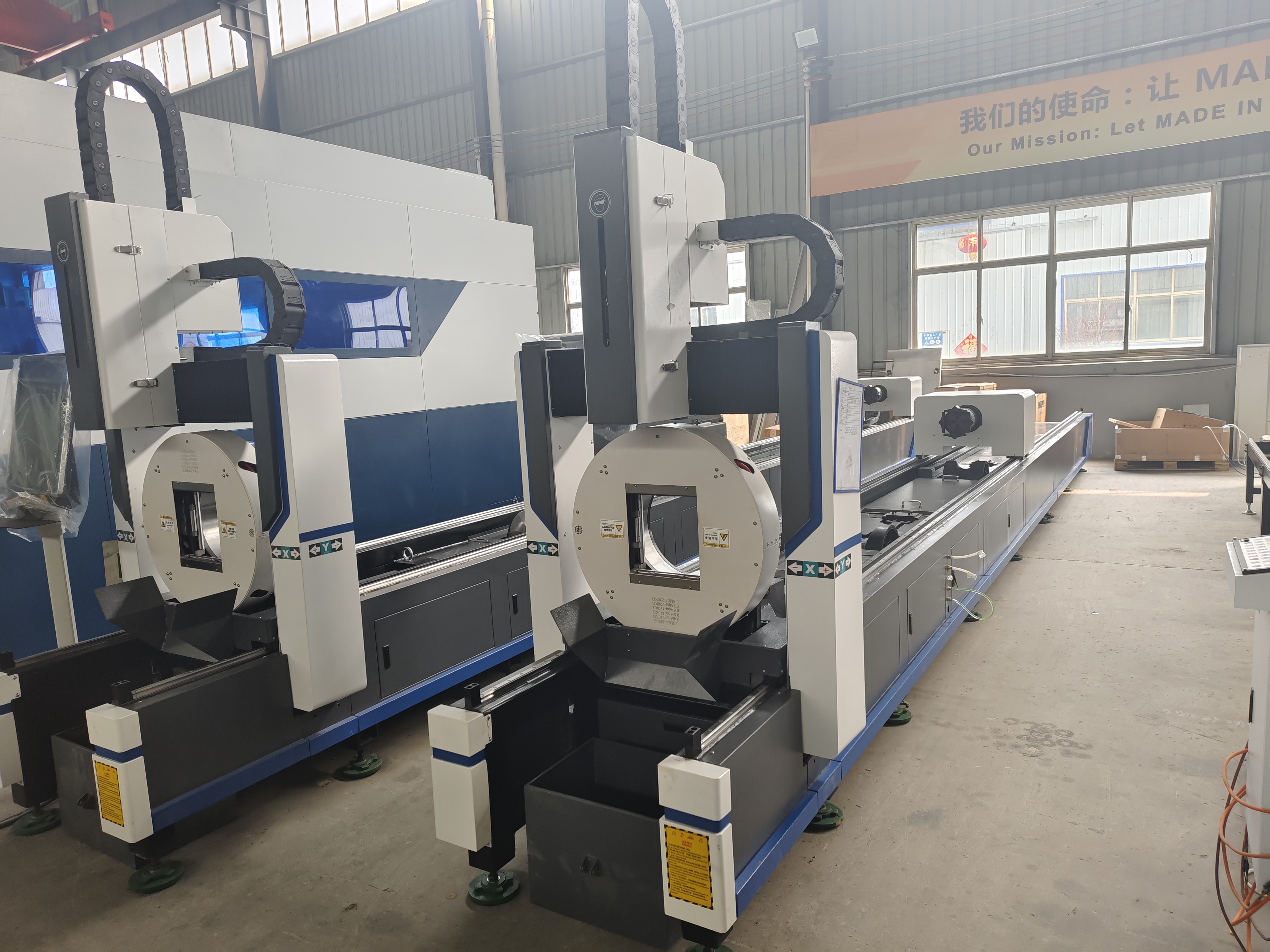 Tube Fiber Laser Cutting Machine