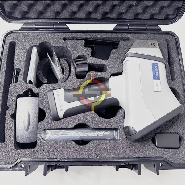 Hitachi X-MET8000 Smart Handheld XRF Analyzer - Sale! (Used)