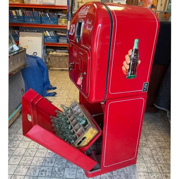 Vendorlator 27A Coca-Cola Machine With rare Stand - Older restoration, Works