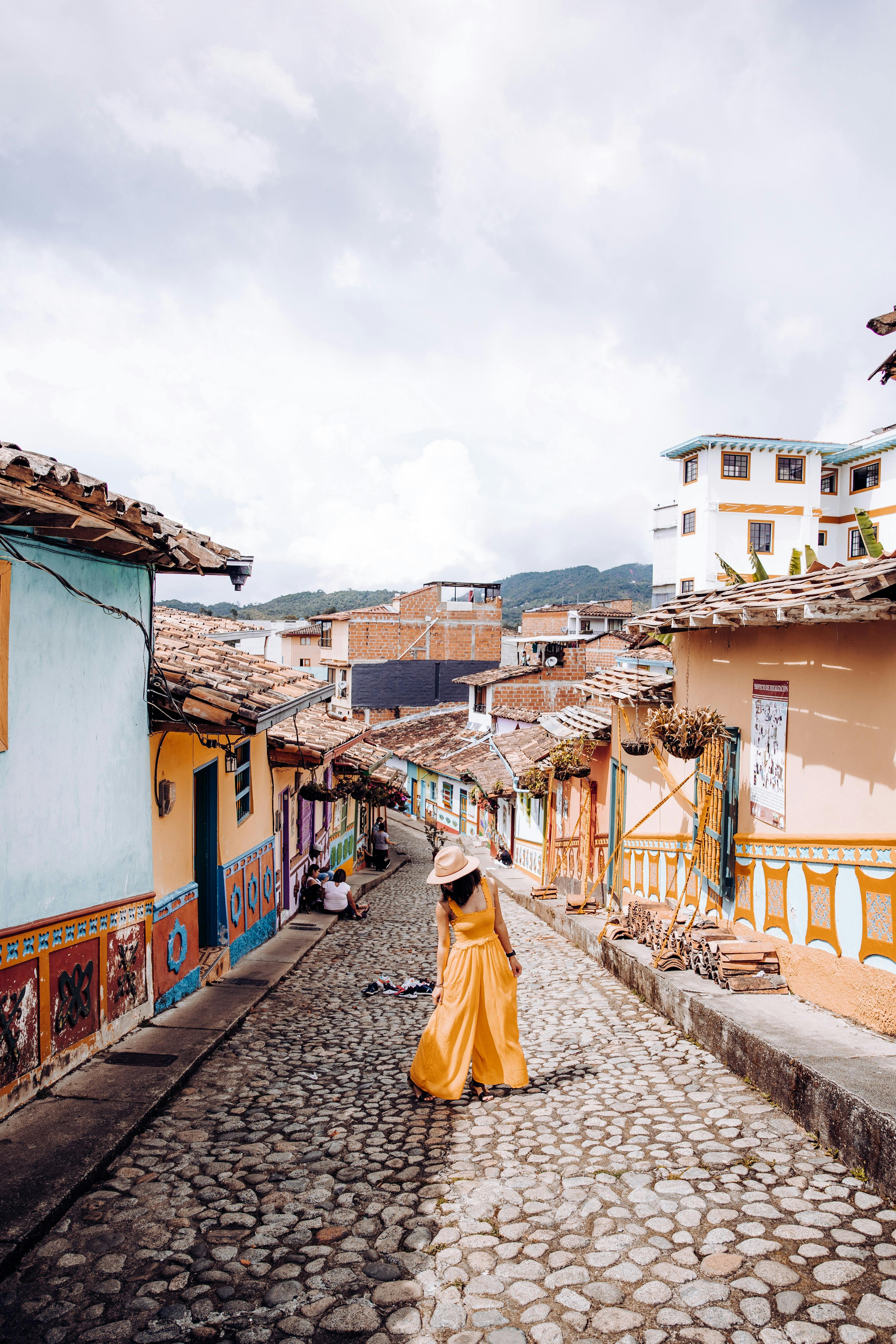 Guatapé: Waterfront Serenity & The Andean Monolith