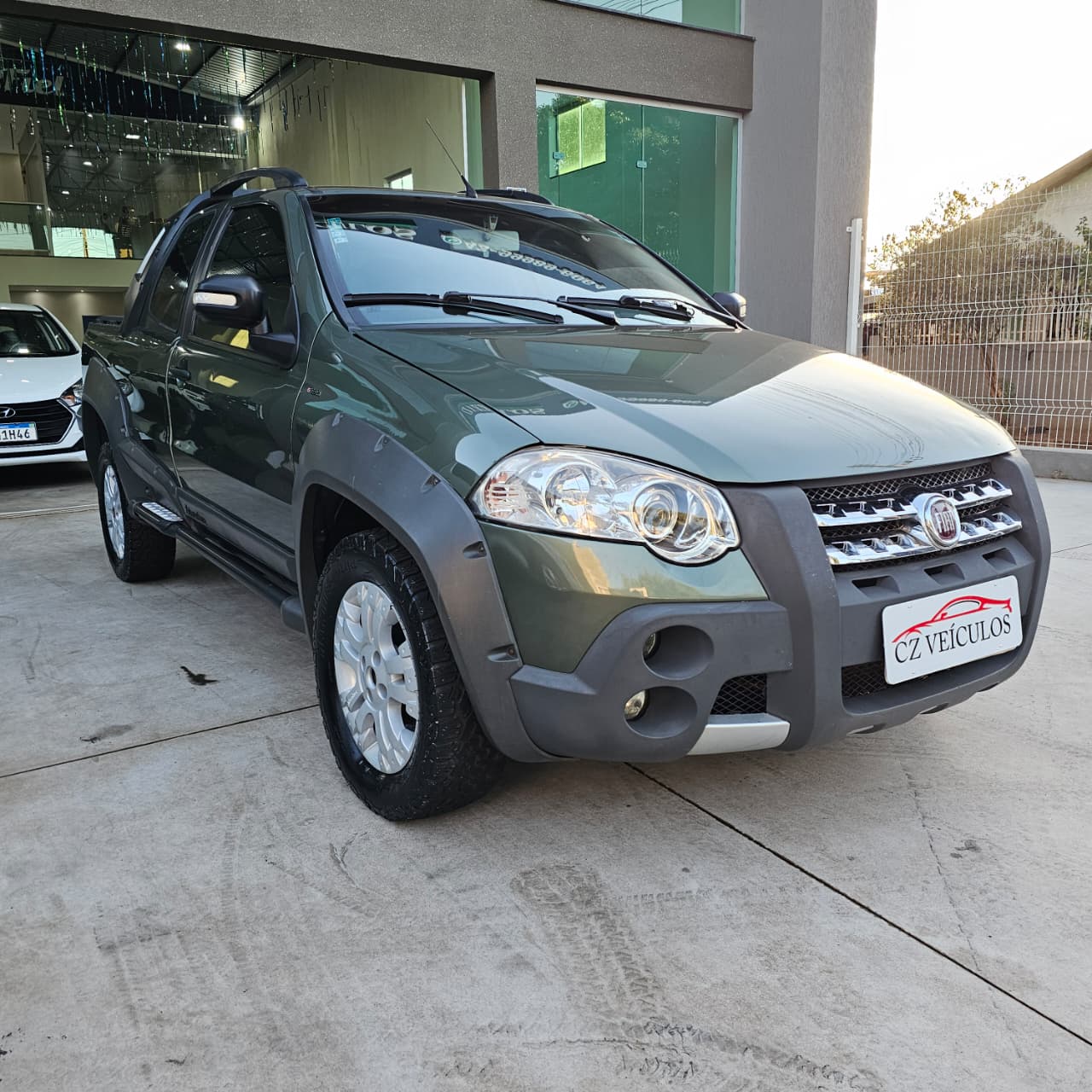 FIAT STRADA ADVENTURE 1.8 LOCKER FLEX CABINE DUPLA