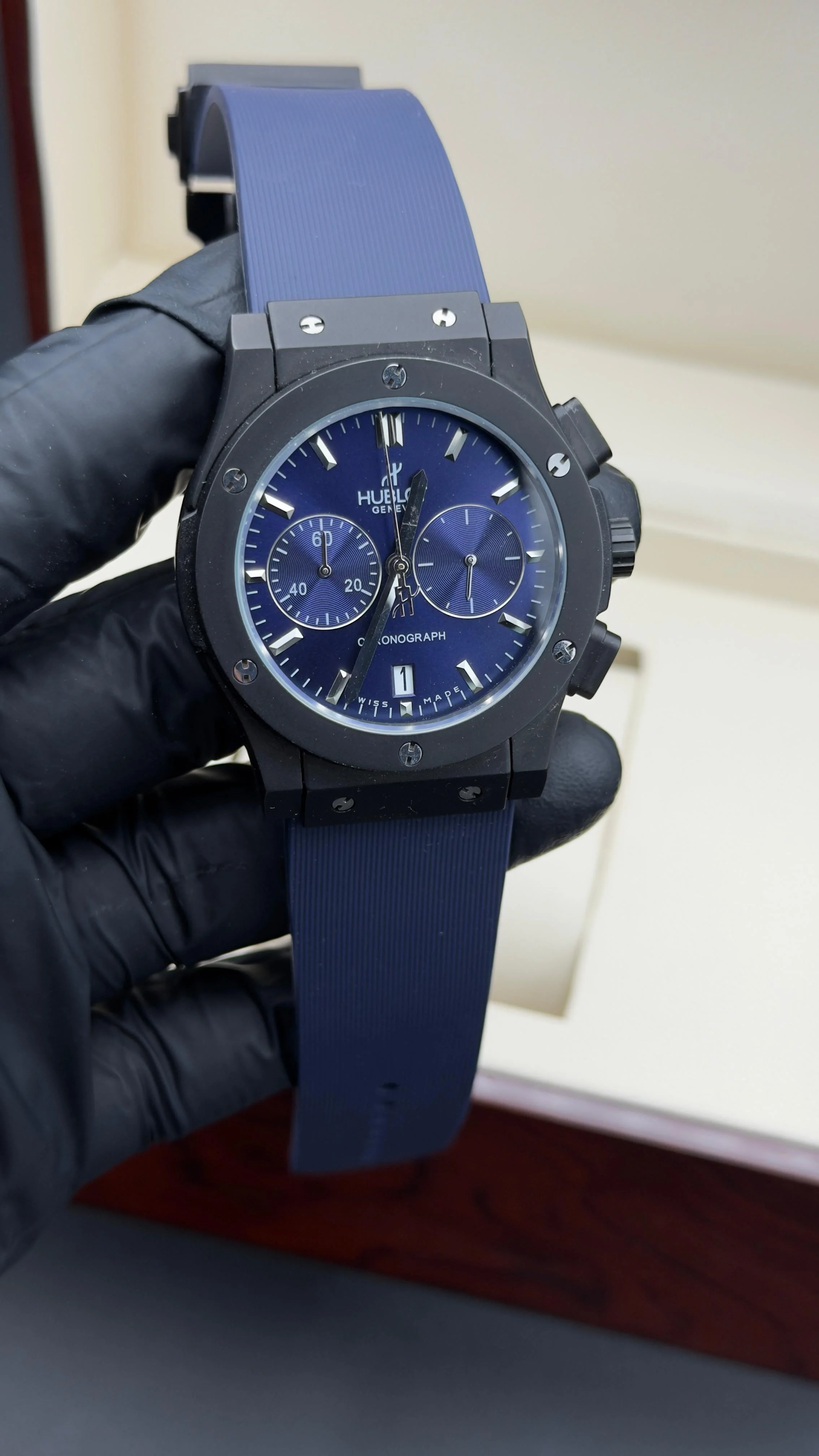 Classic Style Chronograph Watch Blue Dial Blue Rubber Strap