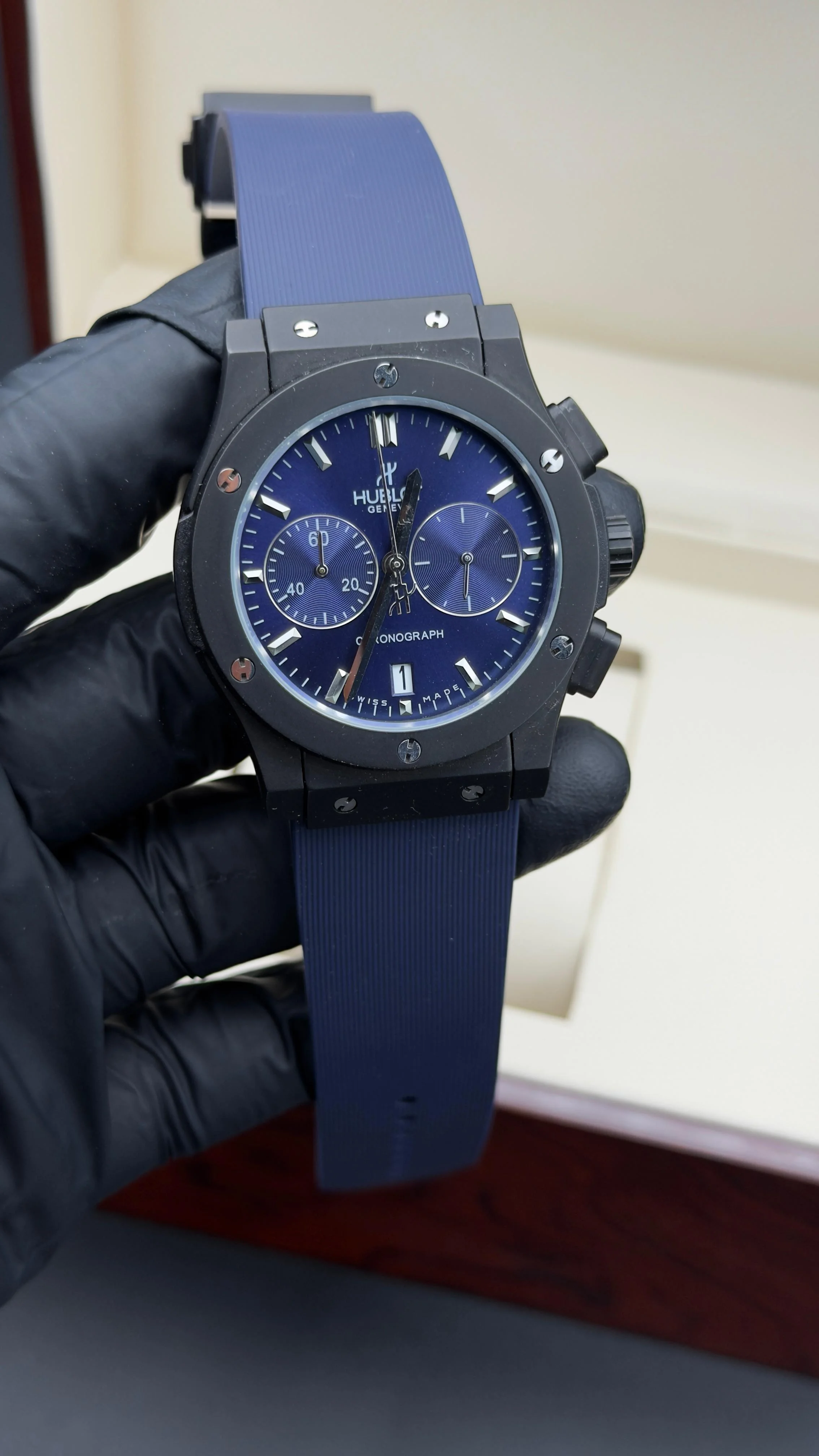 Classic Style Chronograph Watch Blue Dial Blue Rubber Strap