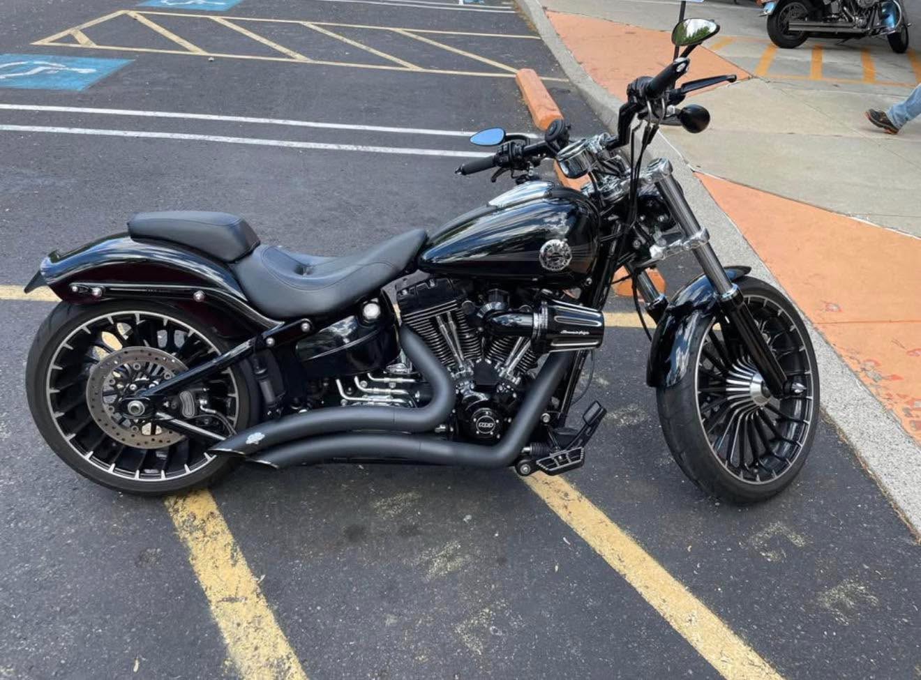 2015 Harley Davidson breakout 