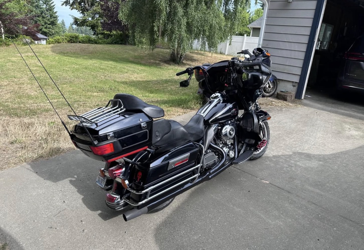 Harley Electra Glide Ultra Classic.