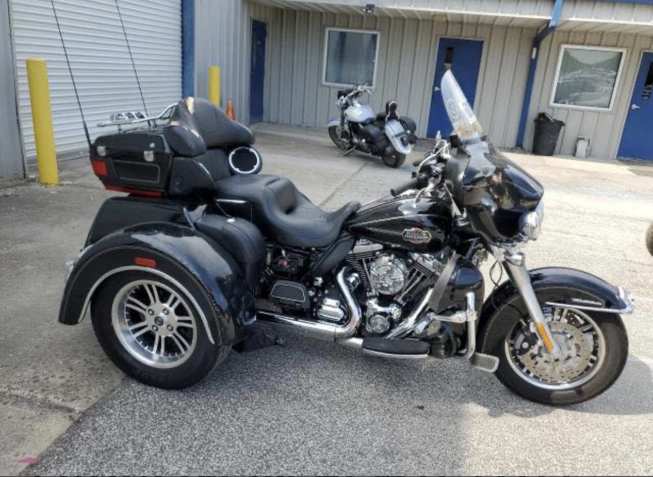2011 Harley Davidson tri glide FLHTCutg