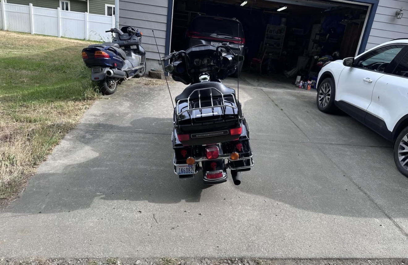Harley Electra Glide Ultra Classic.