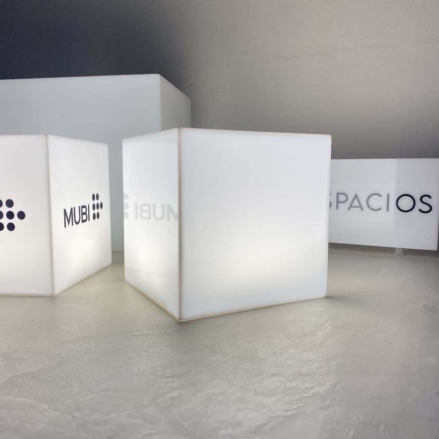 Caja luminosa acrilico