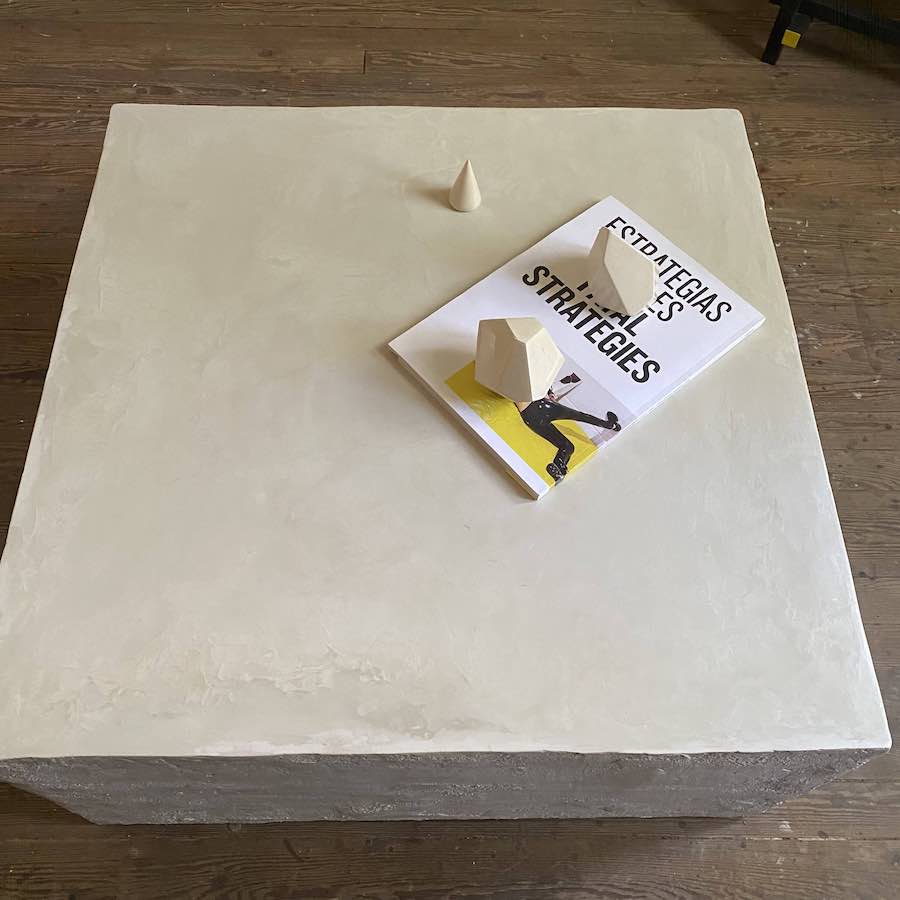 Mesa baja Concreto