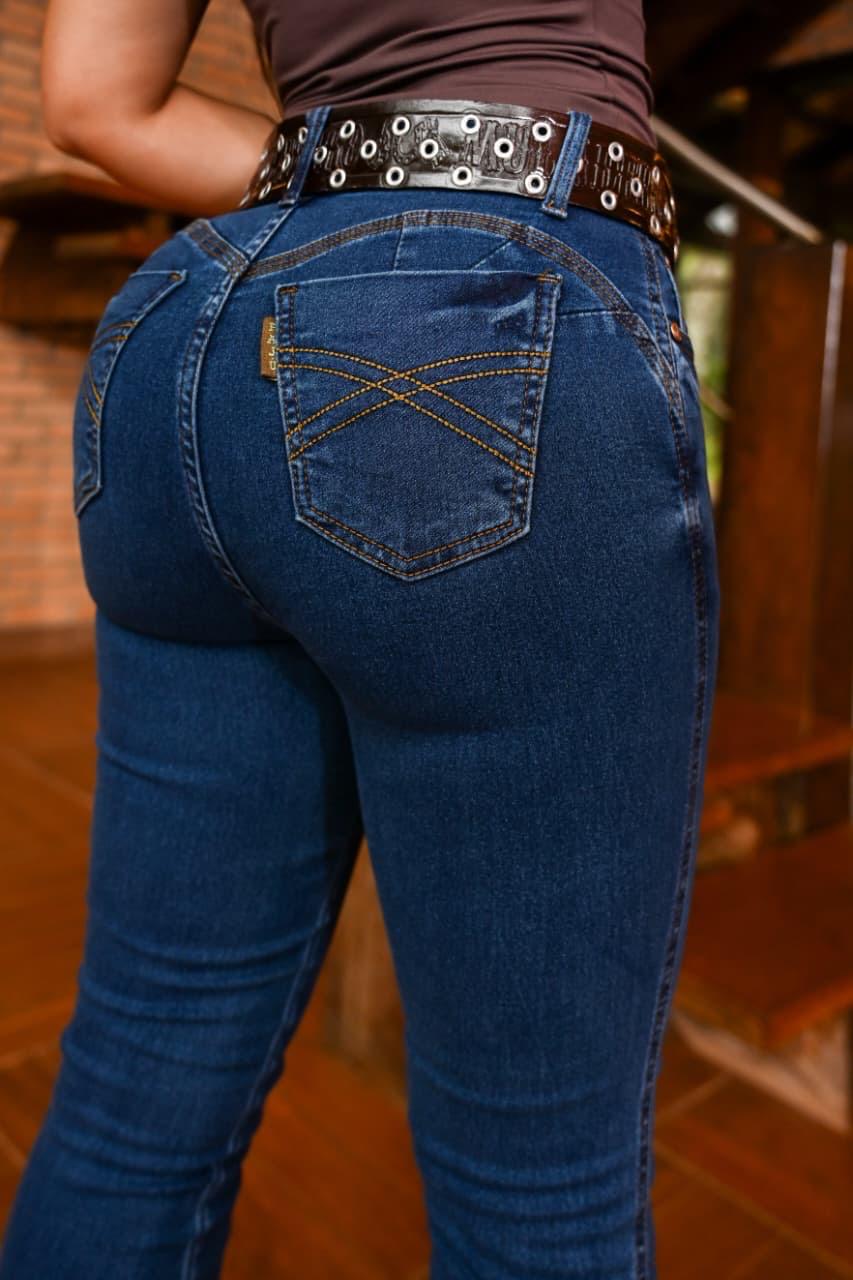 Calça Feminina Bordada Bolso W