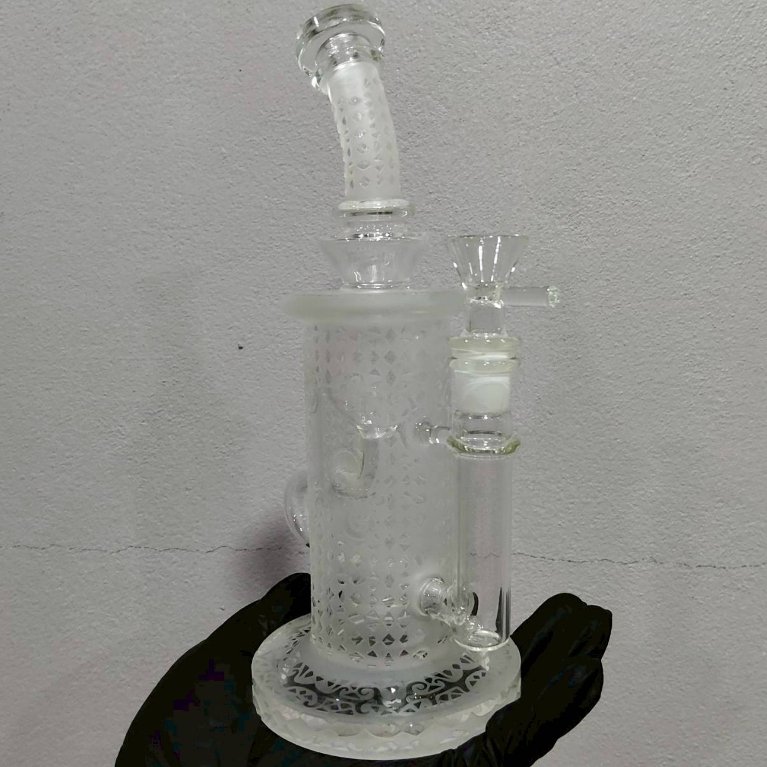 ENGRAVED DYNASTY DAB RIG WITH PERC  24 CM