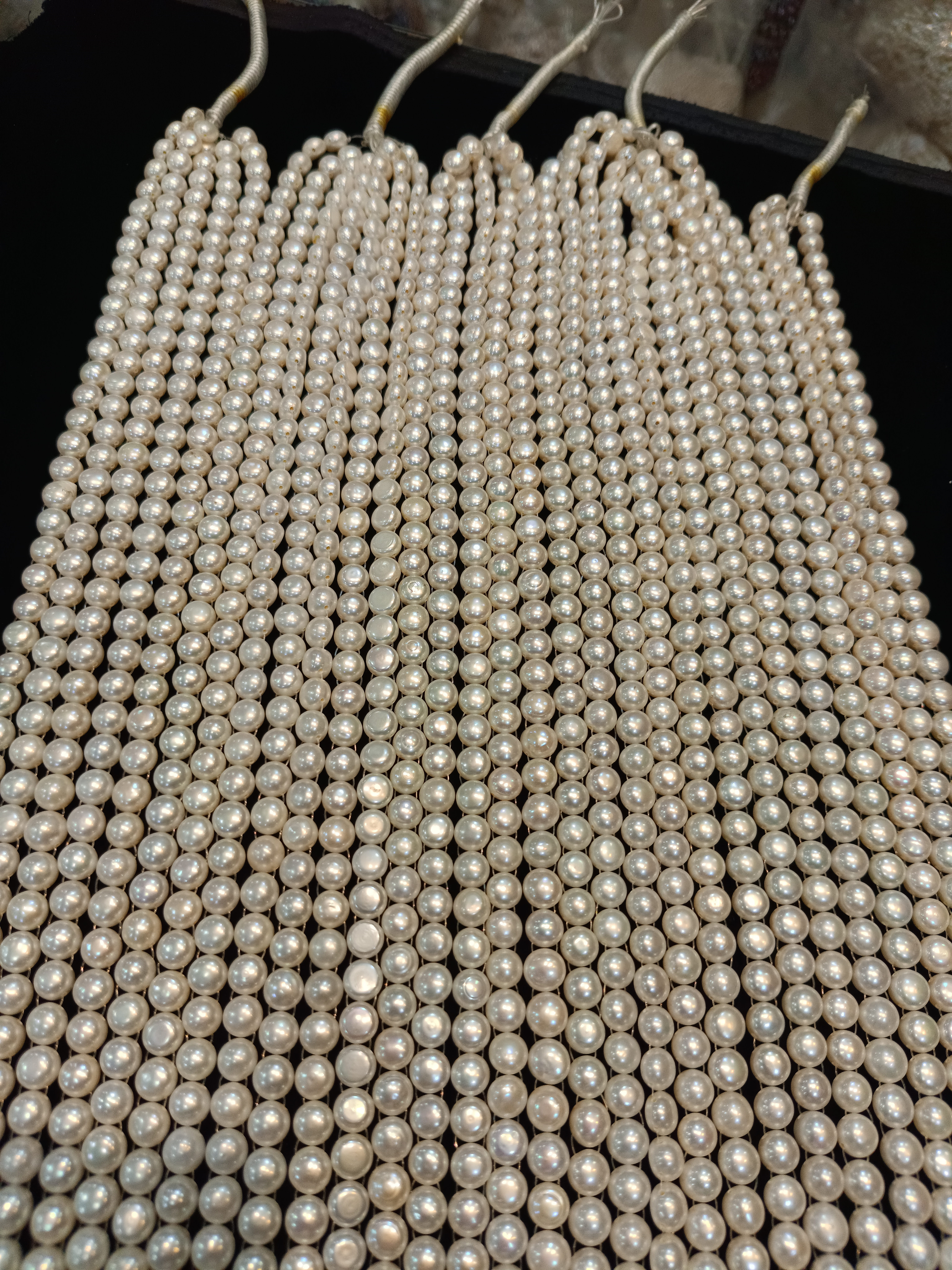 Natural white colour Single Line Button  pearls