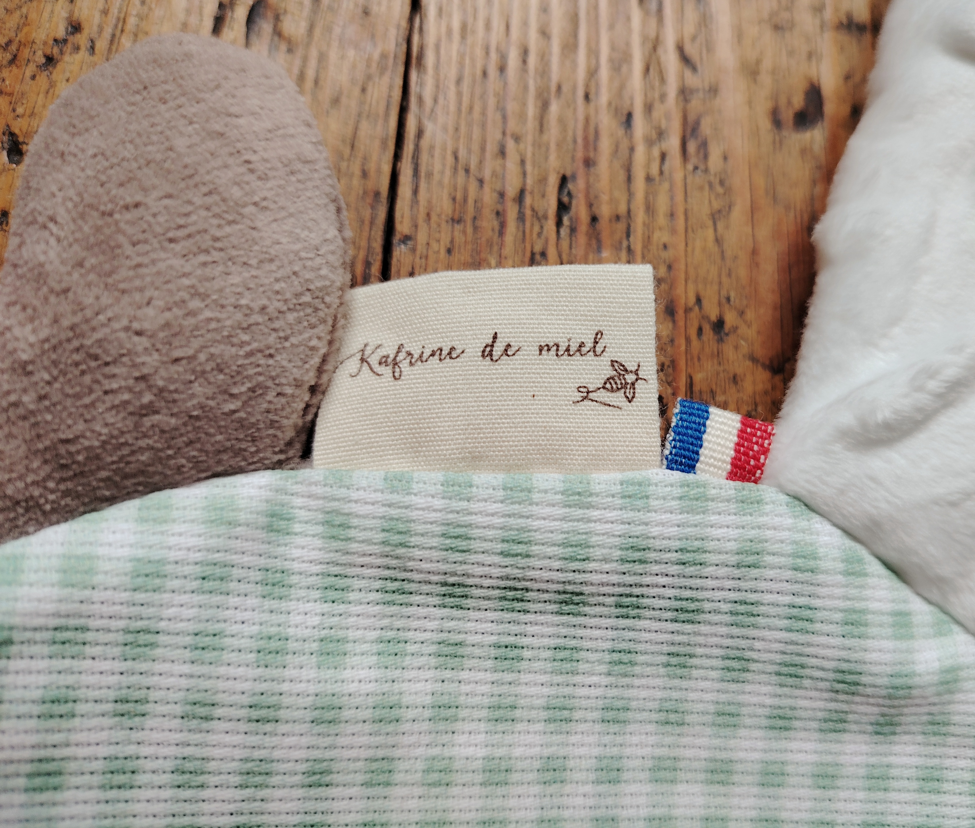 Doudou Noisette le castor