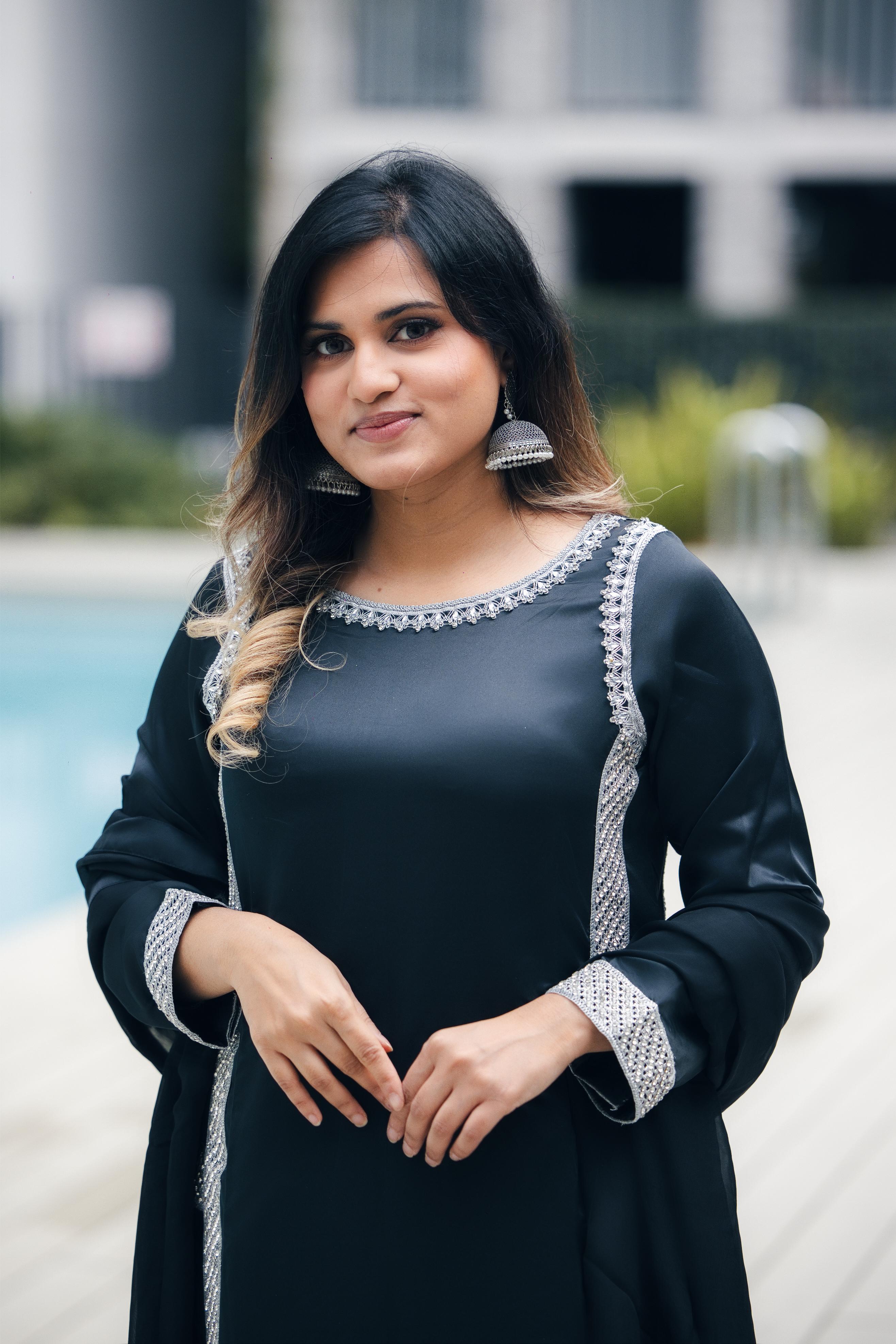 Noir Hania