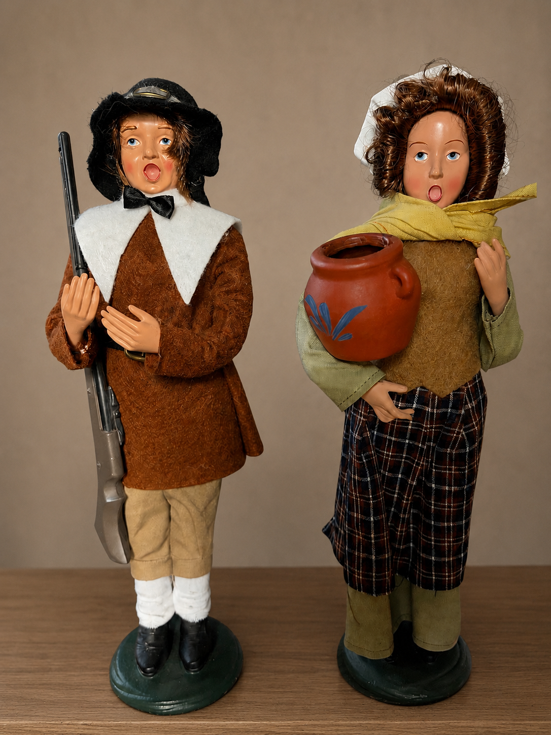 Vintage Couple Decorative Figurines