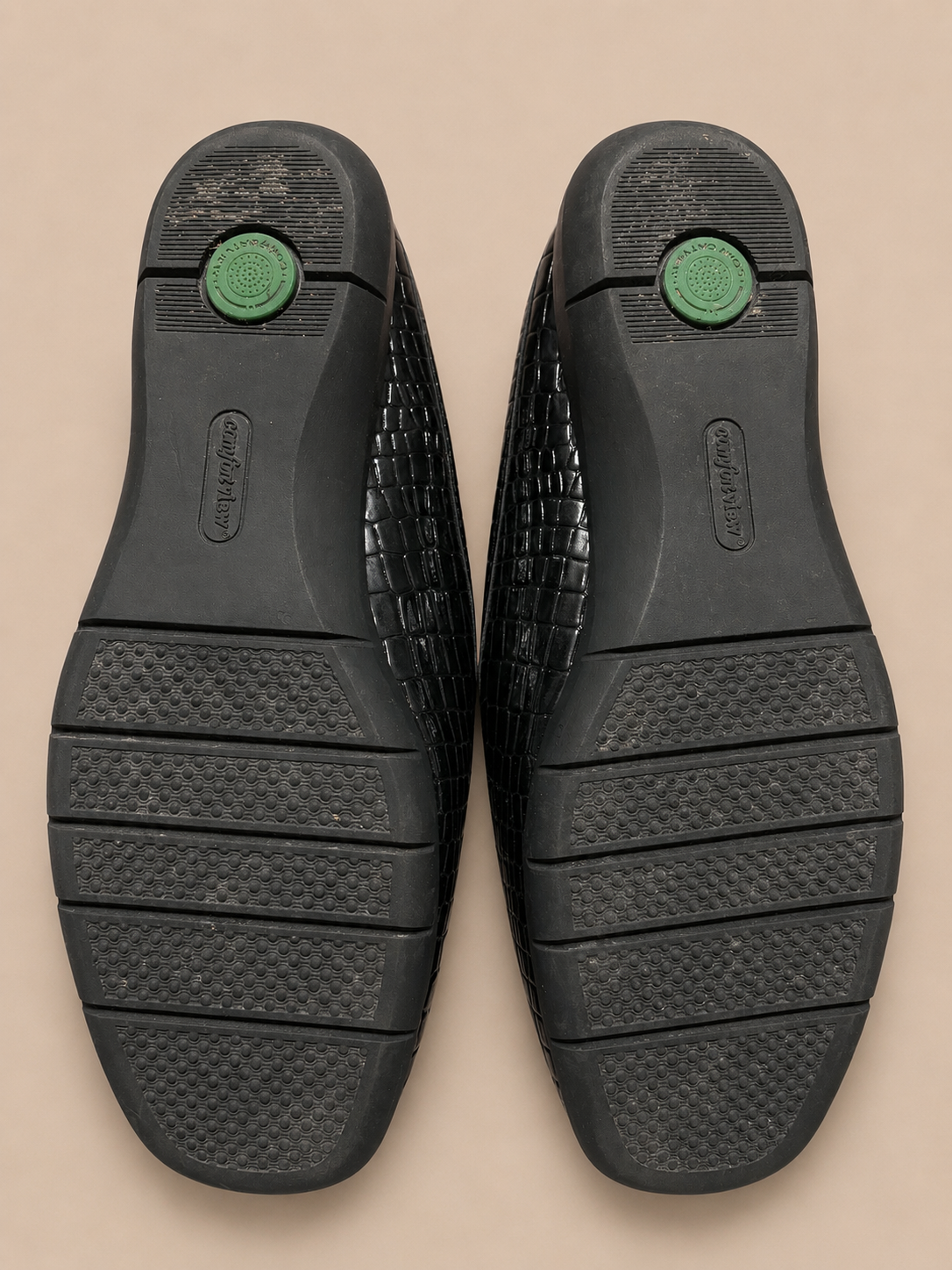 Crocodile Pattern Faux Leather Mules