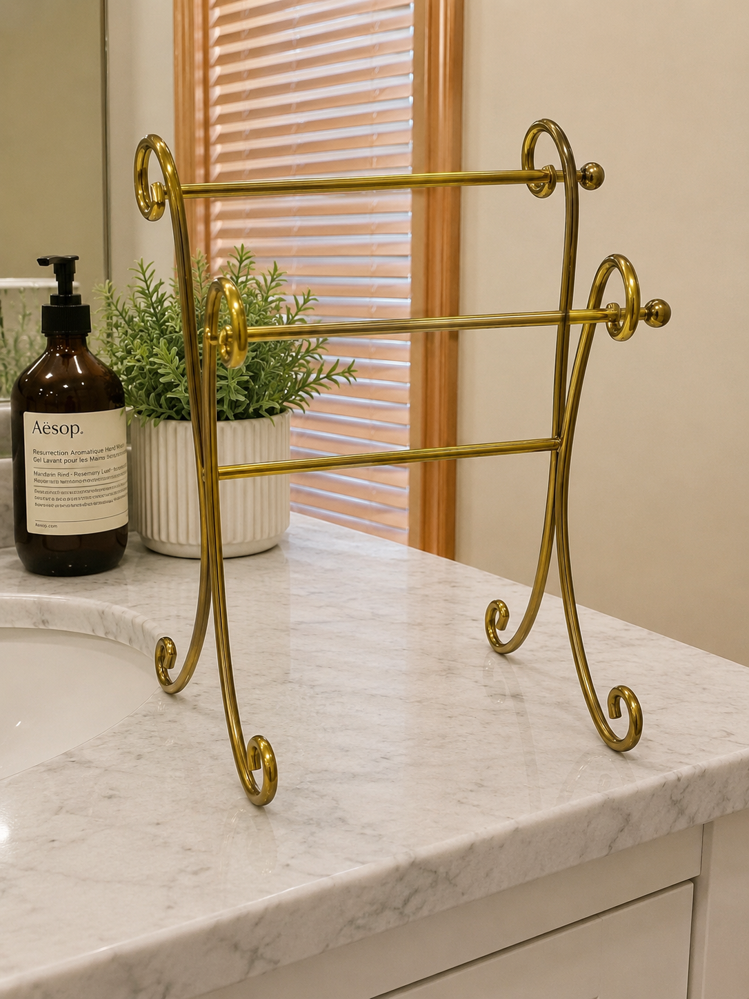 Gold Metal Towel Holder