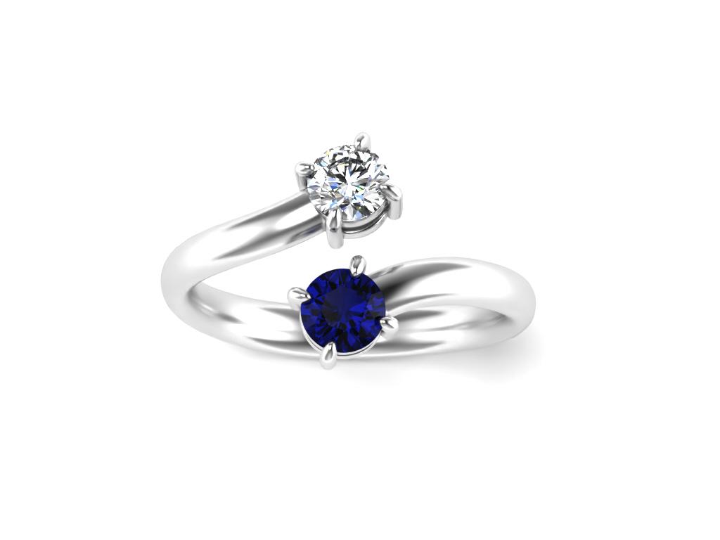 Anello con diamanti
