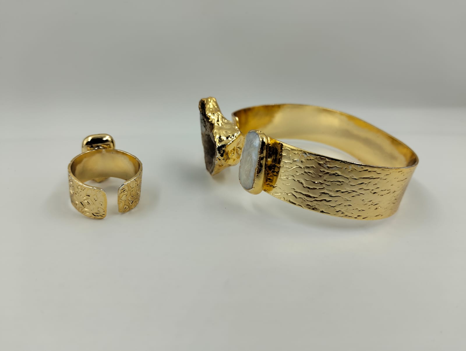 Ensemble bijoux dorés