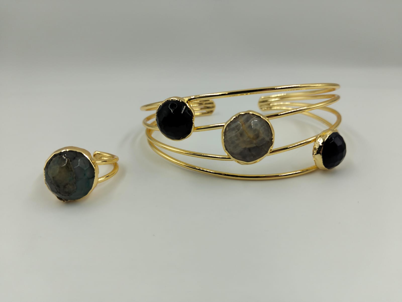 Bracelet et Bague Dorés avec Pierres naturelles