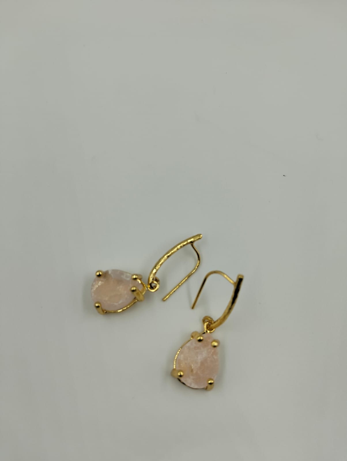 Boucles d'oreilles dorées avec pierre naturelles