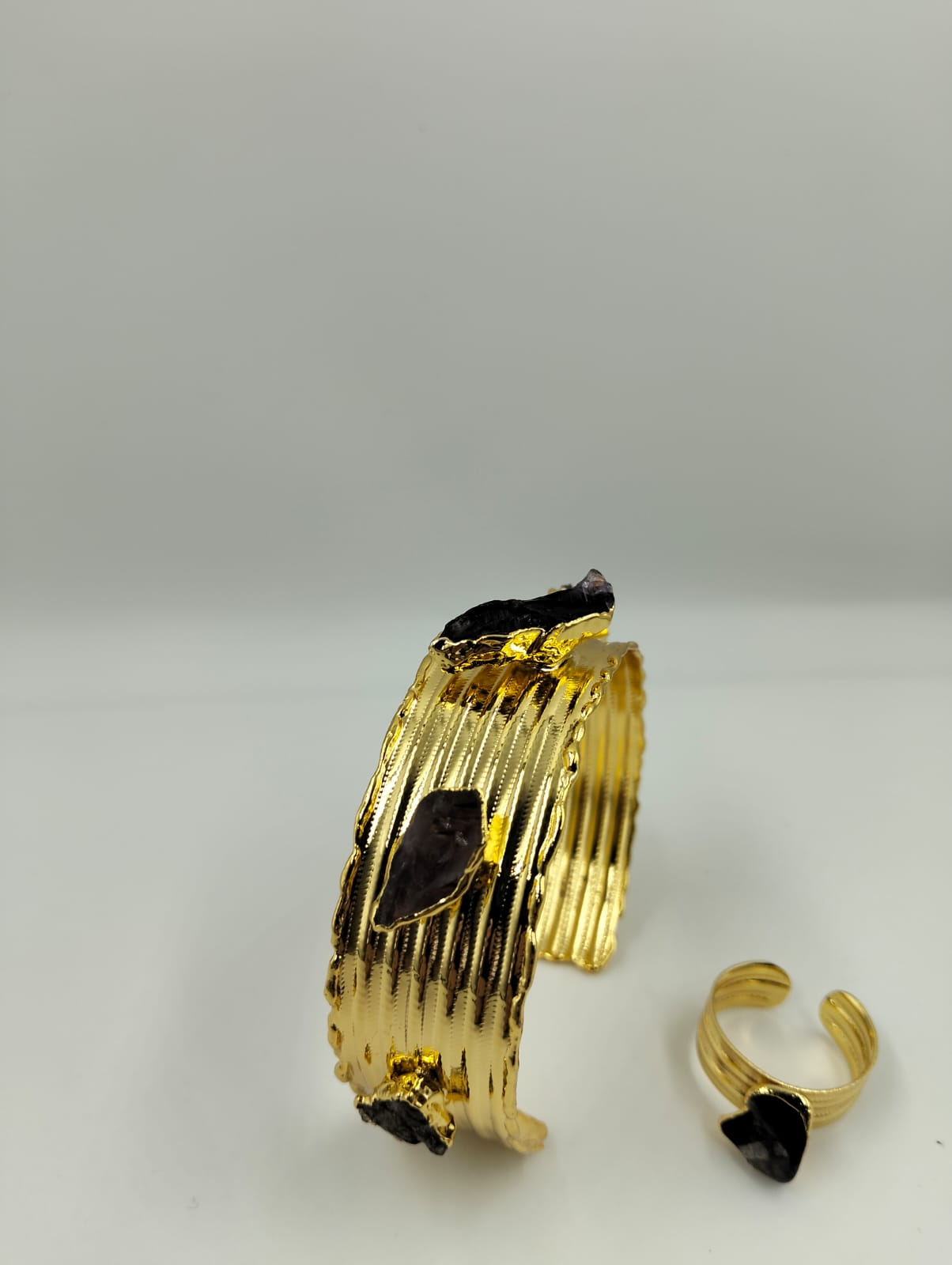Bracelet & Bague dorés avec pierres naturelles