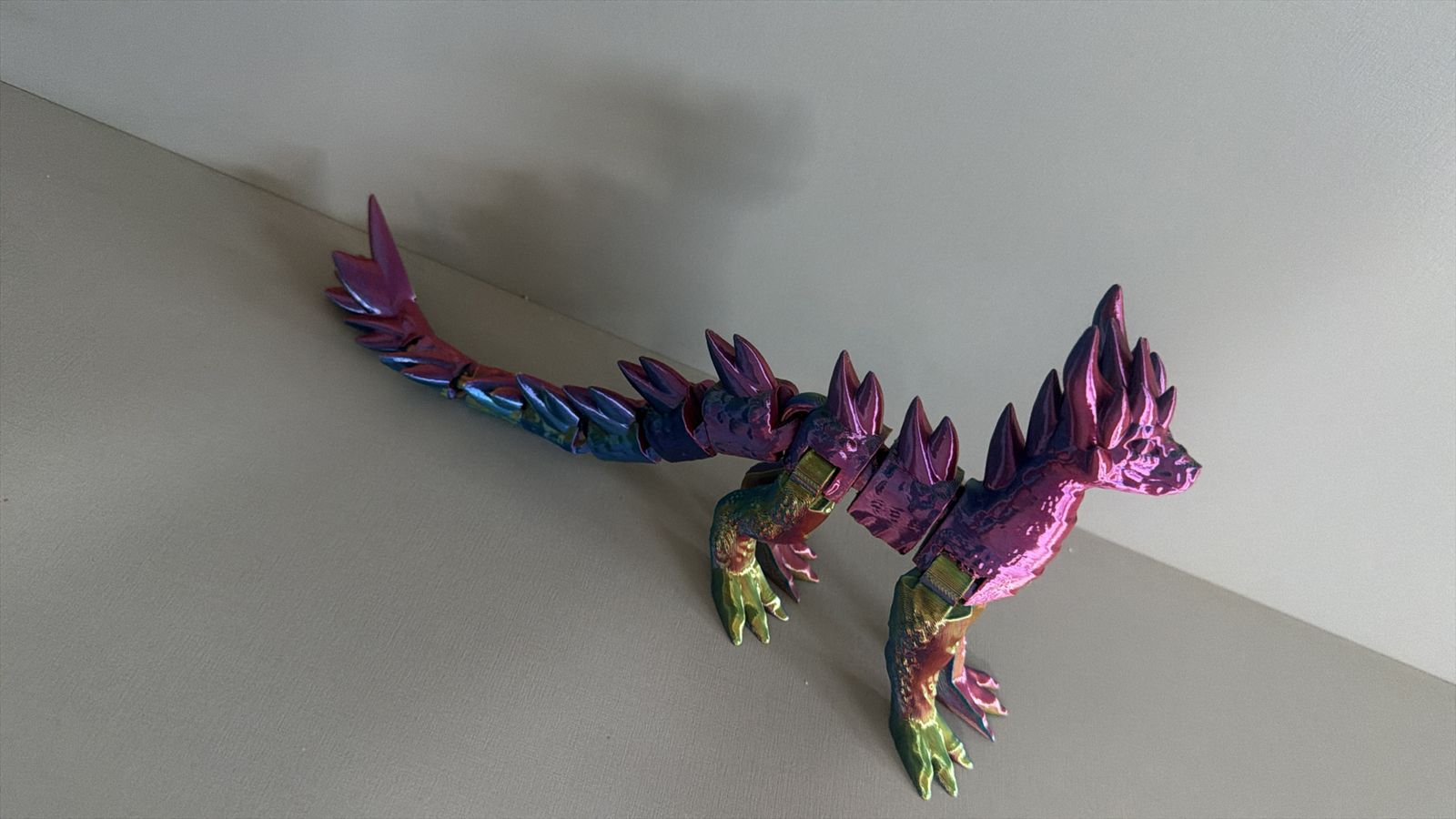 Dragão Metálico de Brinquedo