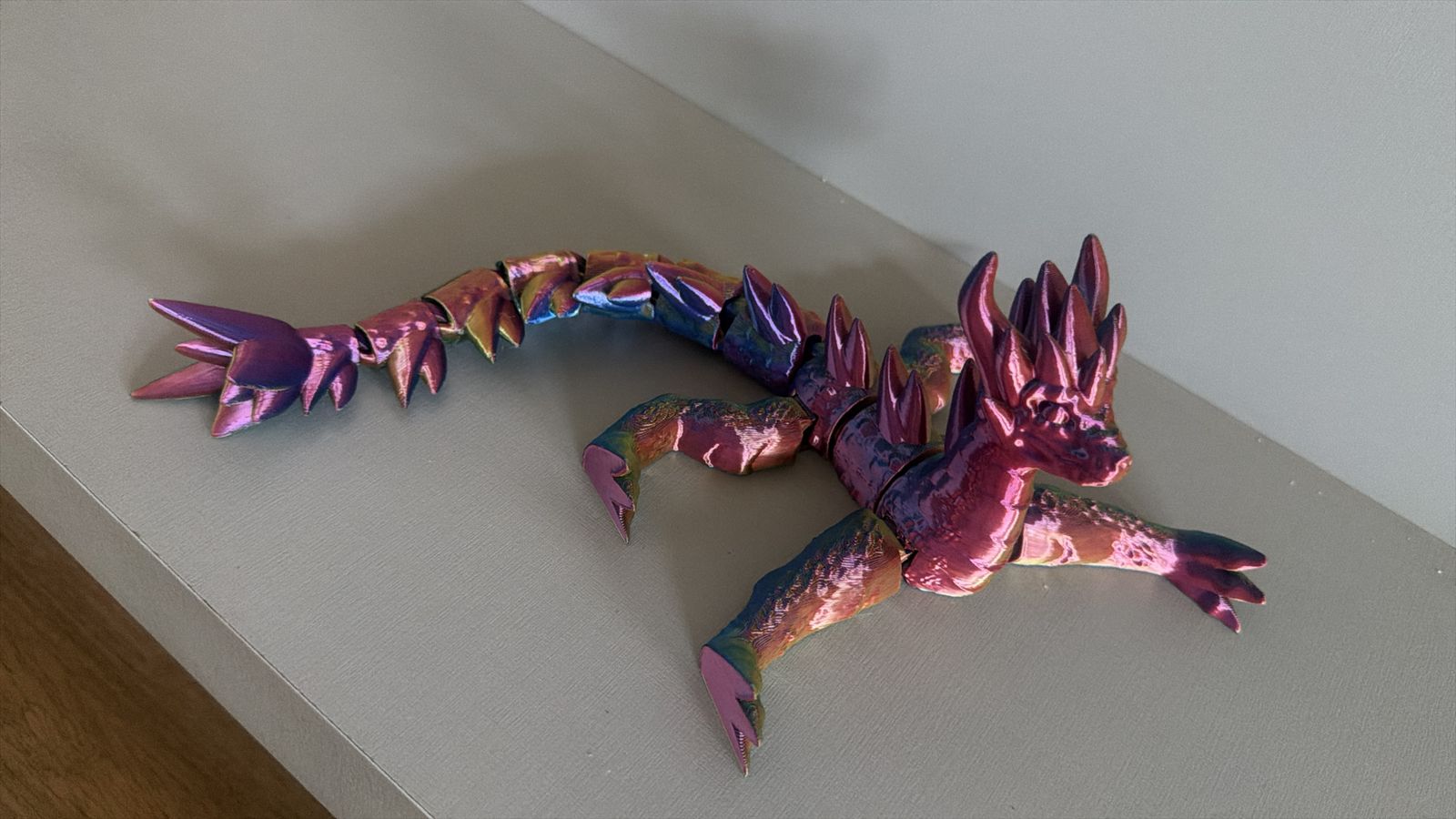 Dragão Metálico de Brinquedo