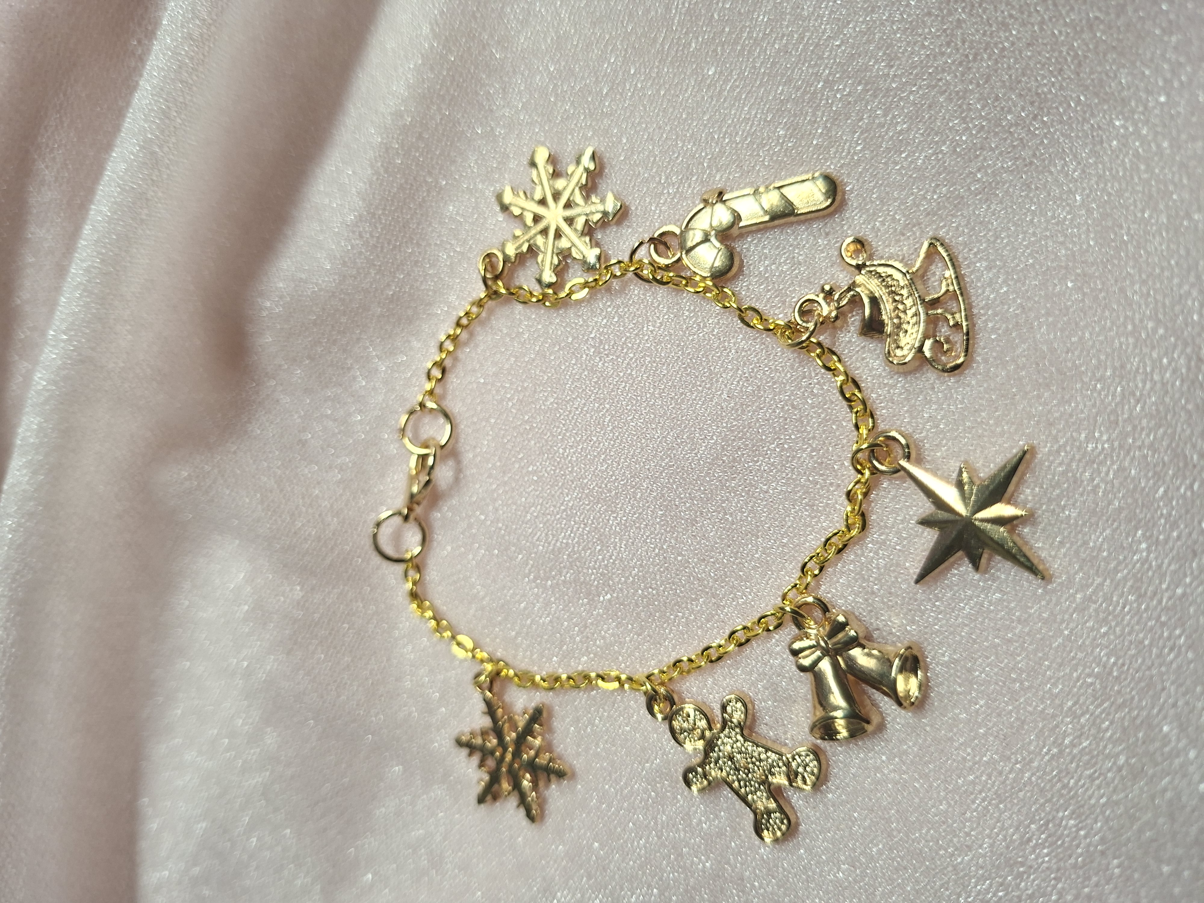 Bracelet 7 Breloques Or