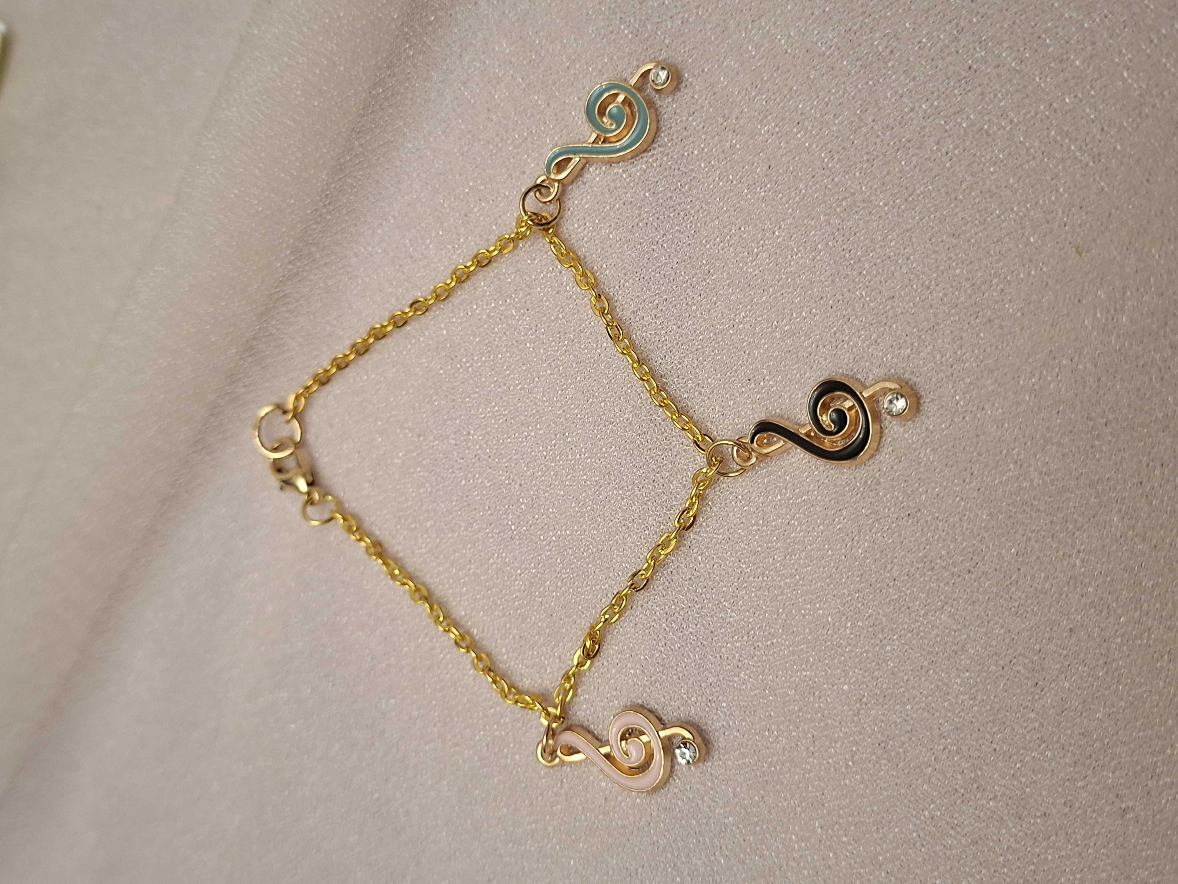 Bracelet Couleur 3 Breloques