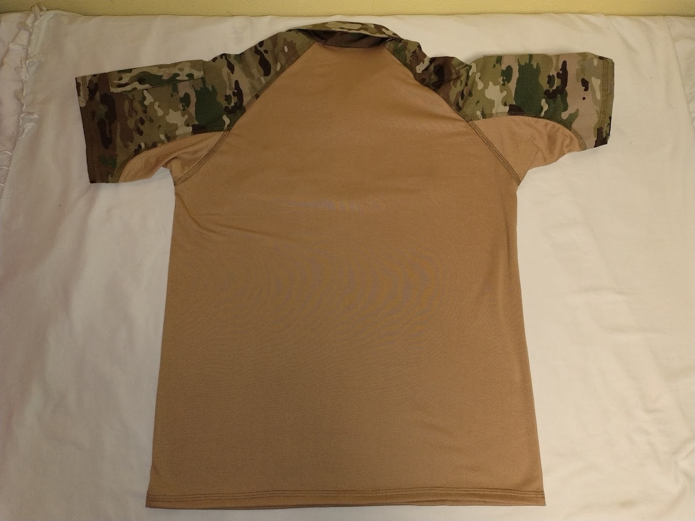 Remera táctica militar