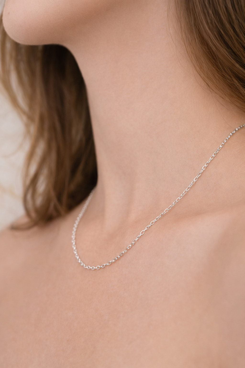 Collar de cadena fina