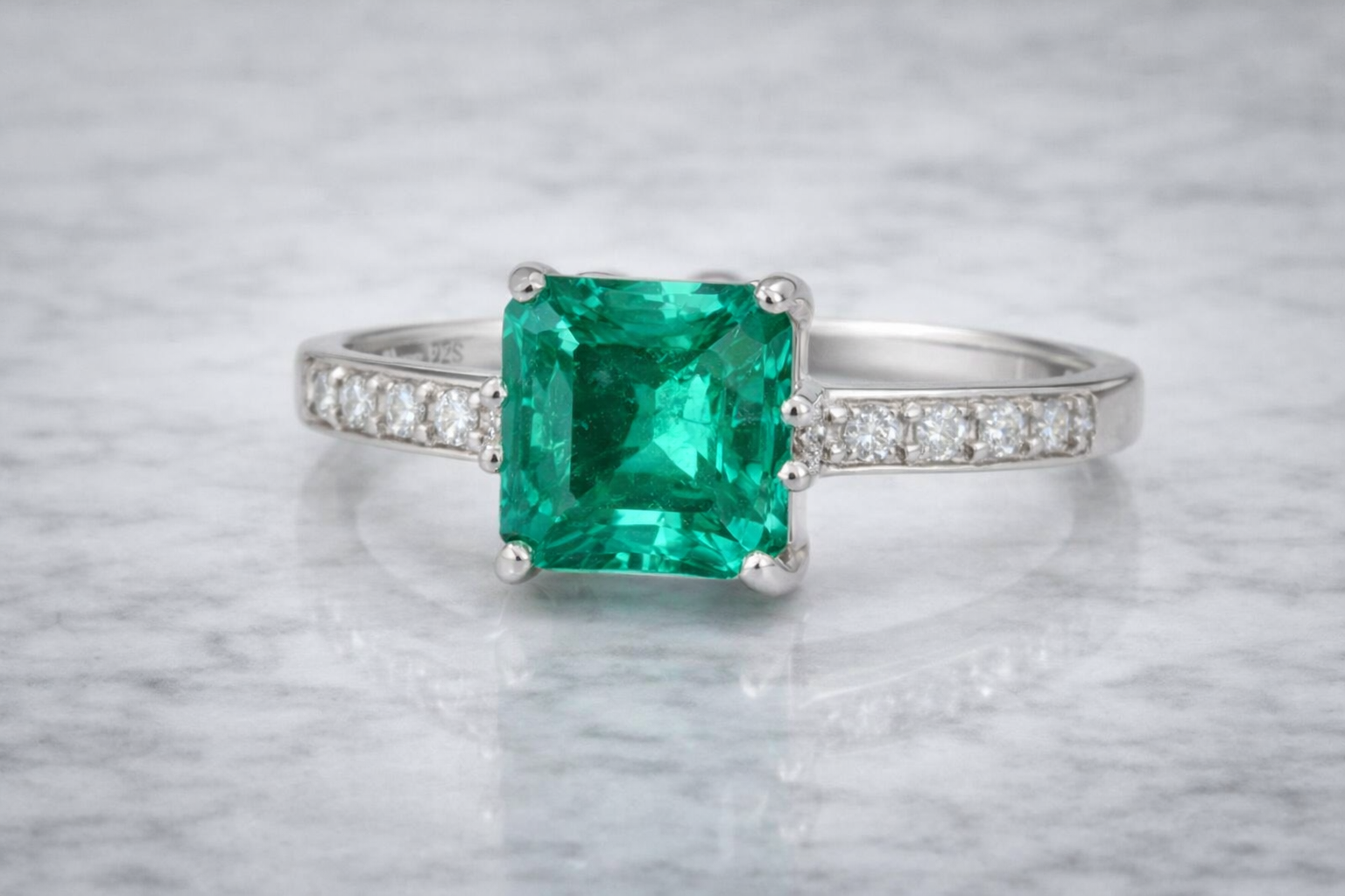Anillo de plata 