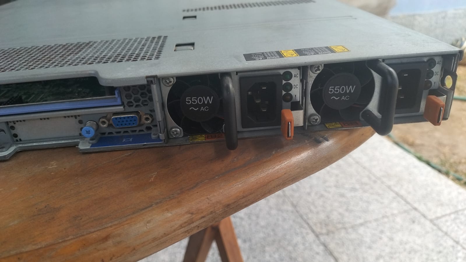 SERVIDOR LENOVO SYSTEM X 3550 M4