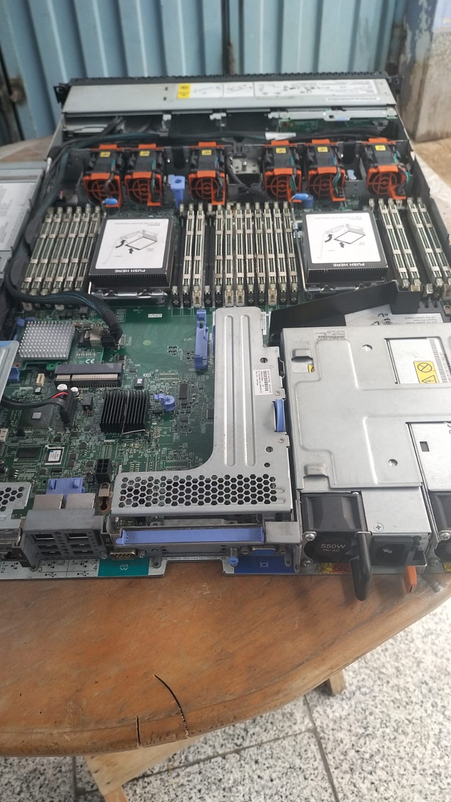 SERVIDOR LENOVO SYSTEM X 3550 M4