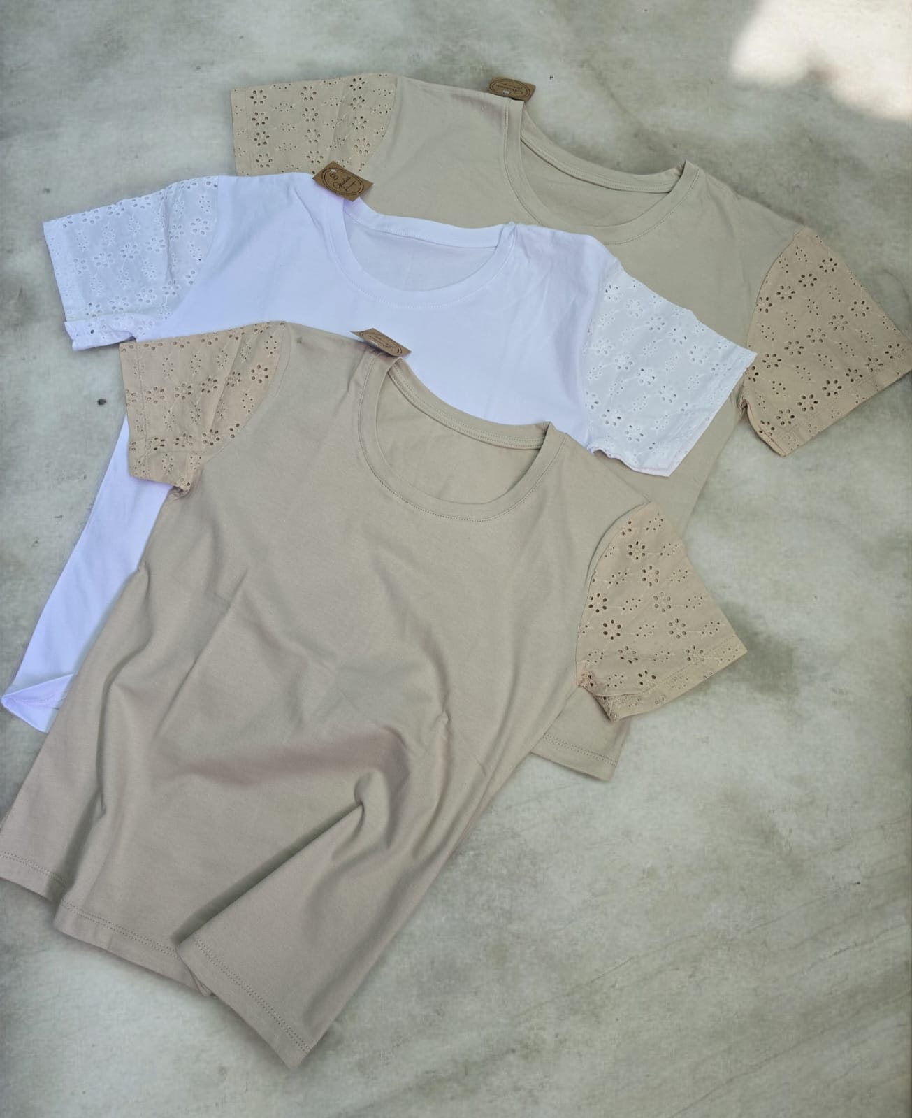Remera con Mangas Caladas
