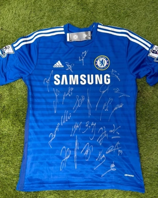 Maillot Chelsea FC 2014/15 - Signé (24 Signatures + Mourinho) avec certificat