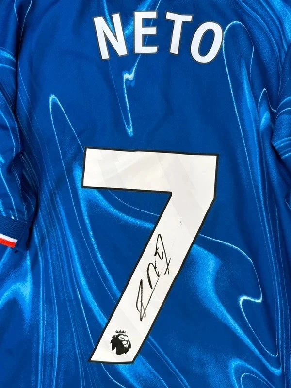 Maillot Chelsea FC dédicacé par Pedro Neto