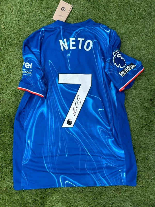 Maillot Chelsea FC dédicacé par Pedro Neto